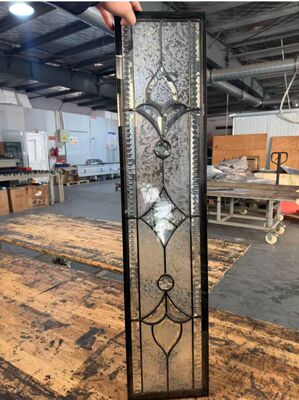 شیشه درب قابل تنظیم طراحی شده برای انواع سبک درب، زیبایی و دید بهتر را فراهم می کند